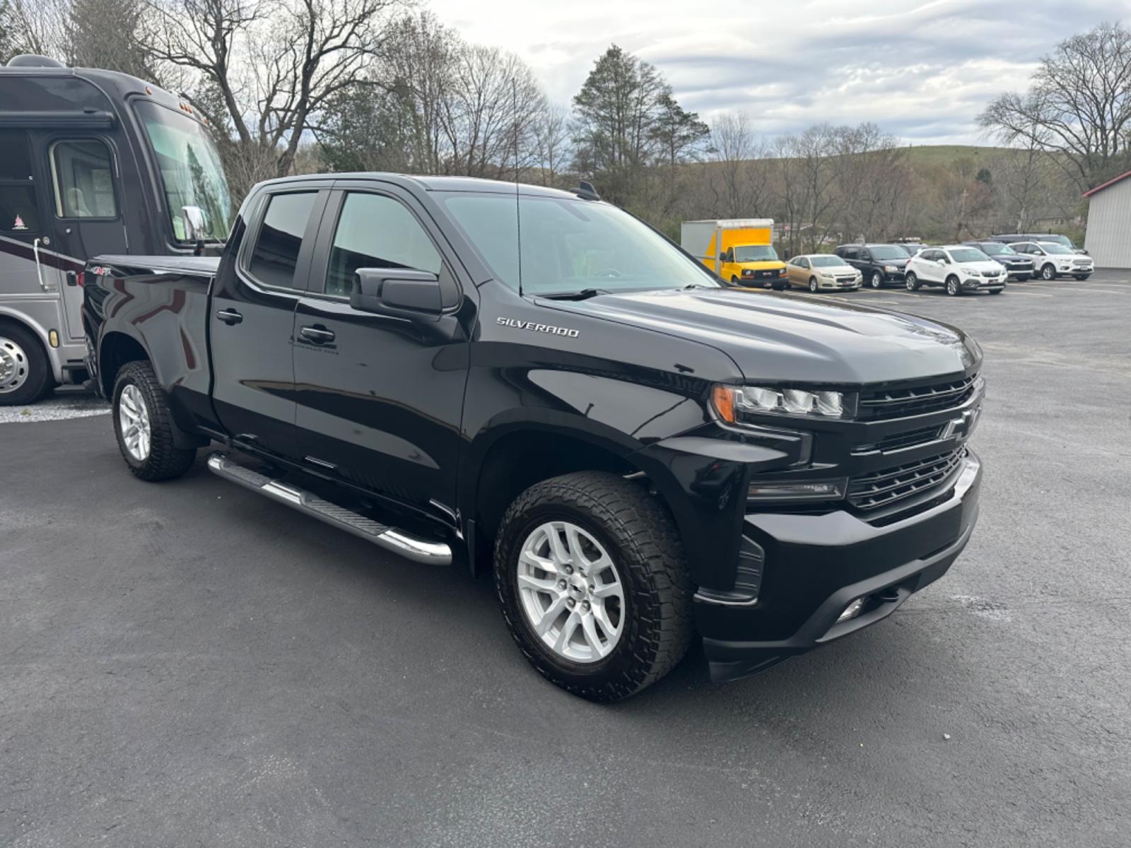 2019 Black Chevrolet Silverado 1500 (1GCRYEEDXKZ) with an 8 engine, automatic transmission, located at 8464 Route 219, Brockway, PA, 15824, (814) 265-1330, 41.226871, -78.780518 - Sharp and well taken care of 2019 Chev 1500 D-Cab 4wd with V8, air condition, power windows and locks. power seat, factory alloys, and only 52000 miles. This Chevy truck is serviced and comes with a warranty. Priced thousands under retail, hurry in this one won't last long. - Photo #21